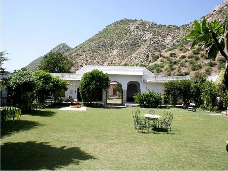 Rajmahal Palace - Kanota Hotels Devli Exterior photo